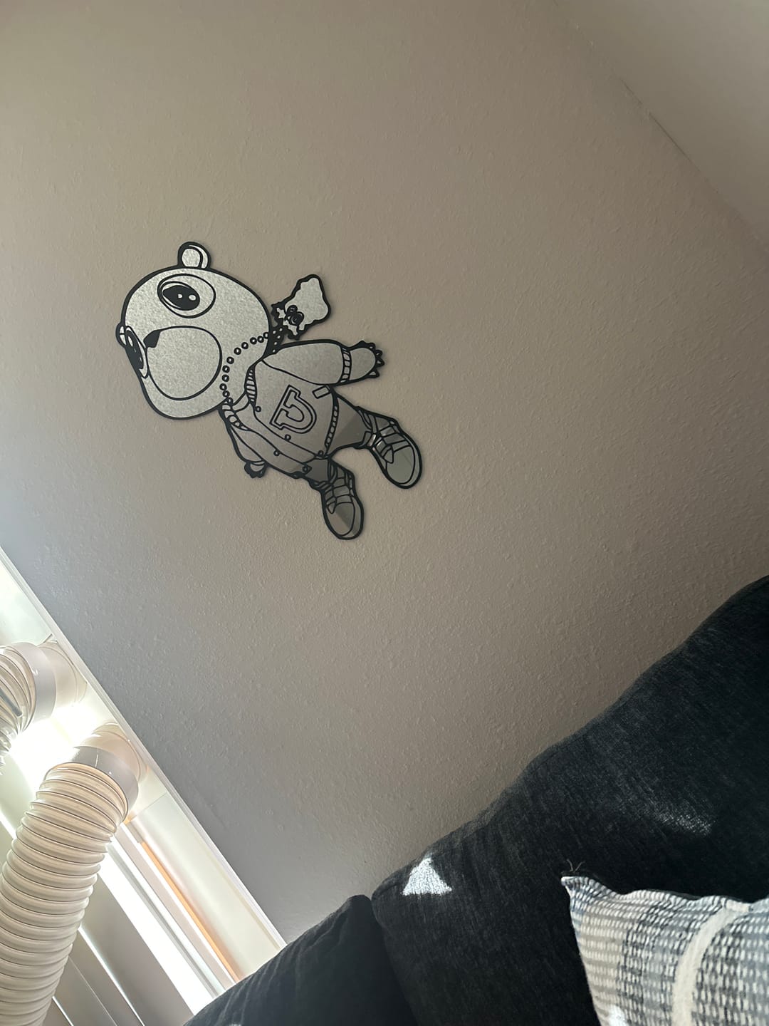 SPECCHIO KANYE WEST BEAR